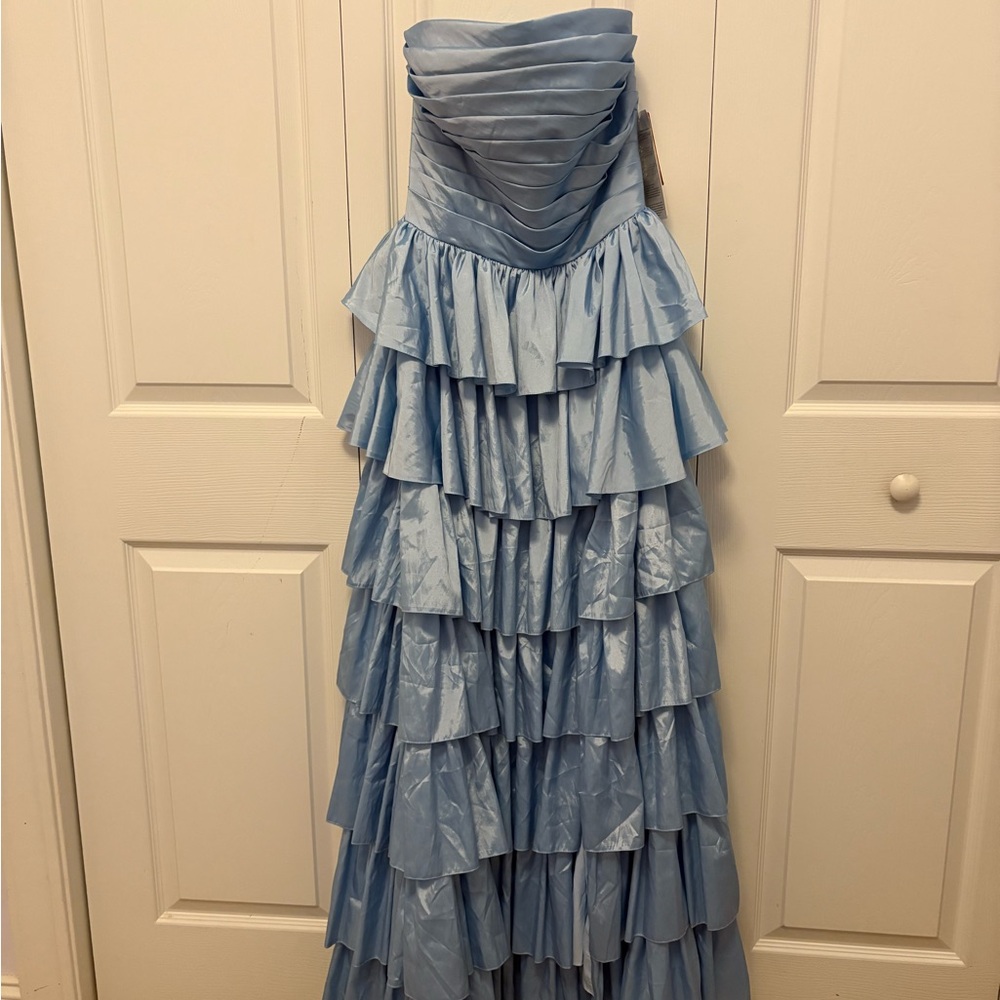 Elegant Blue Strapless Ruffle Dress